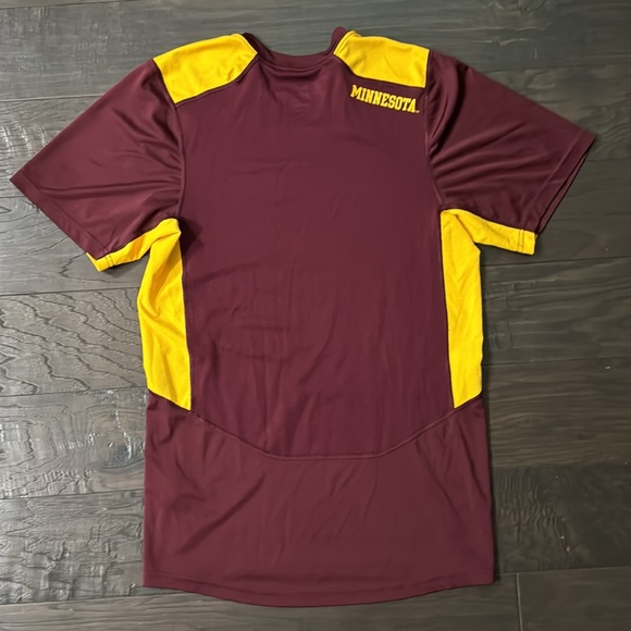 Nike Dri-Fit Authentic NCAA Minnesota Gophers Tshirt Men’s Size XS - Picture 5 of 6